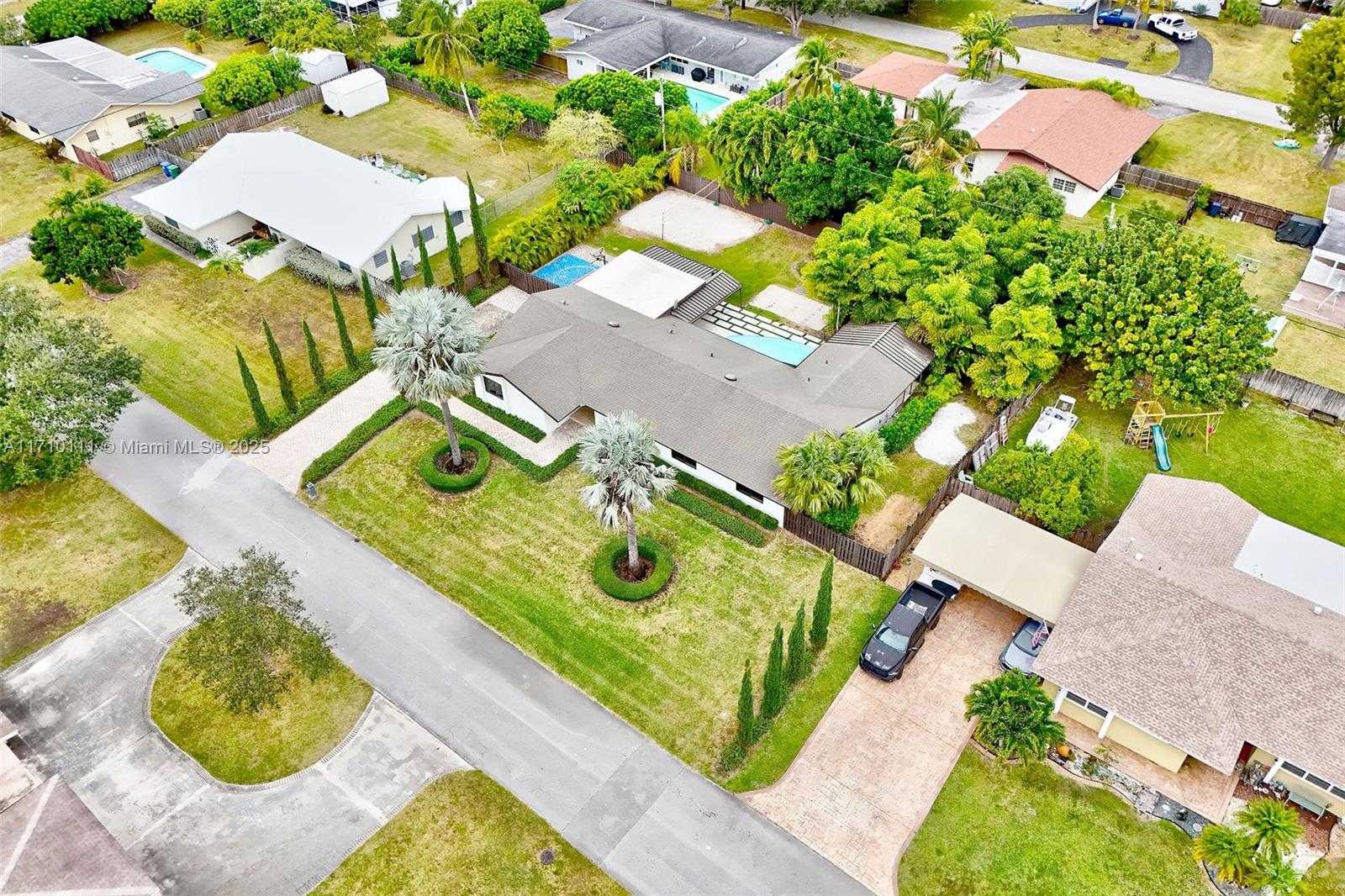 Small Image of 8531 SOUTH WEST 185TH TER, Cutler Bay Number 5