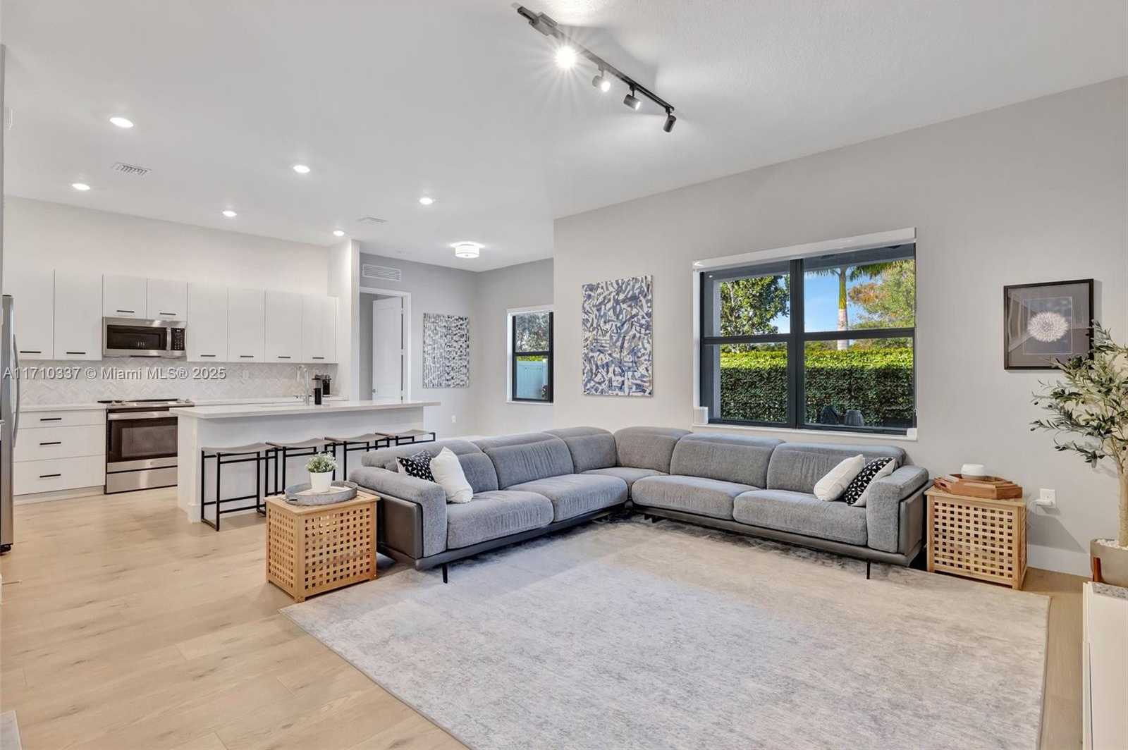 Small Image of 17473 SOUTH WEST 41ST ST, Miramar Number 13