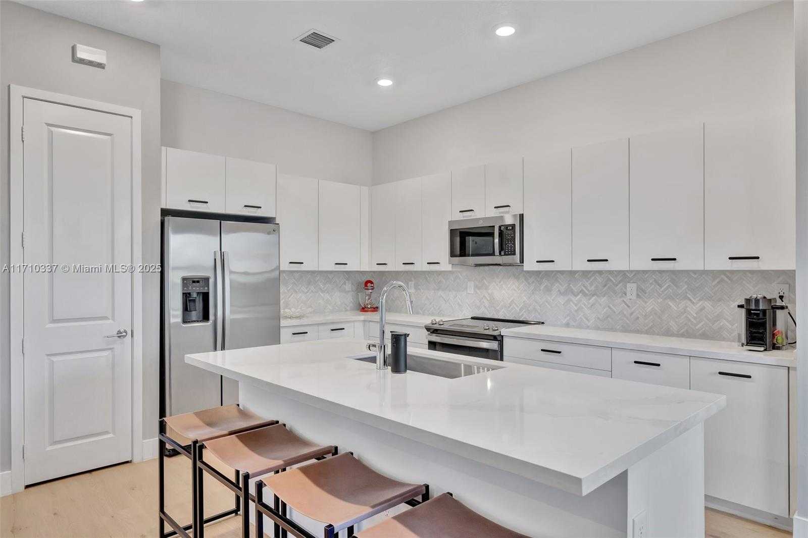 Small Image of 17473 SOUTH WEST 41ST ST, Miramar Number 14