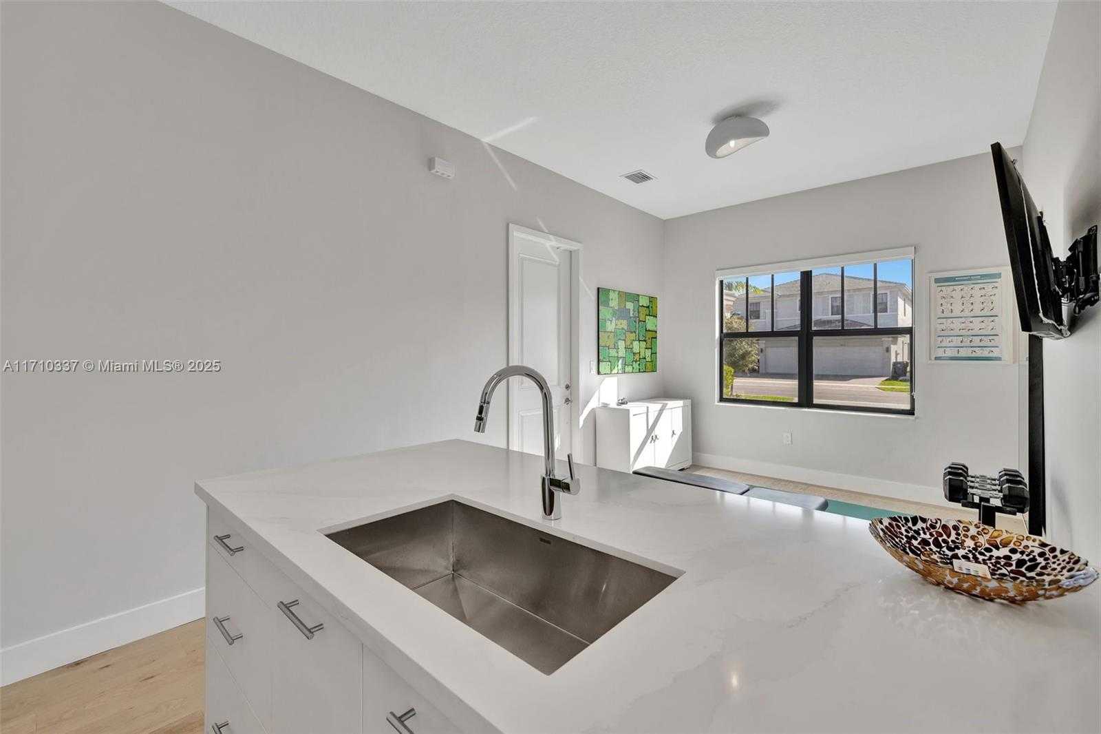 Small Image of 17473 SOUTH WEST 41ST ST, Miramar Number 24