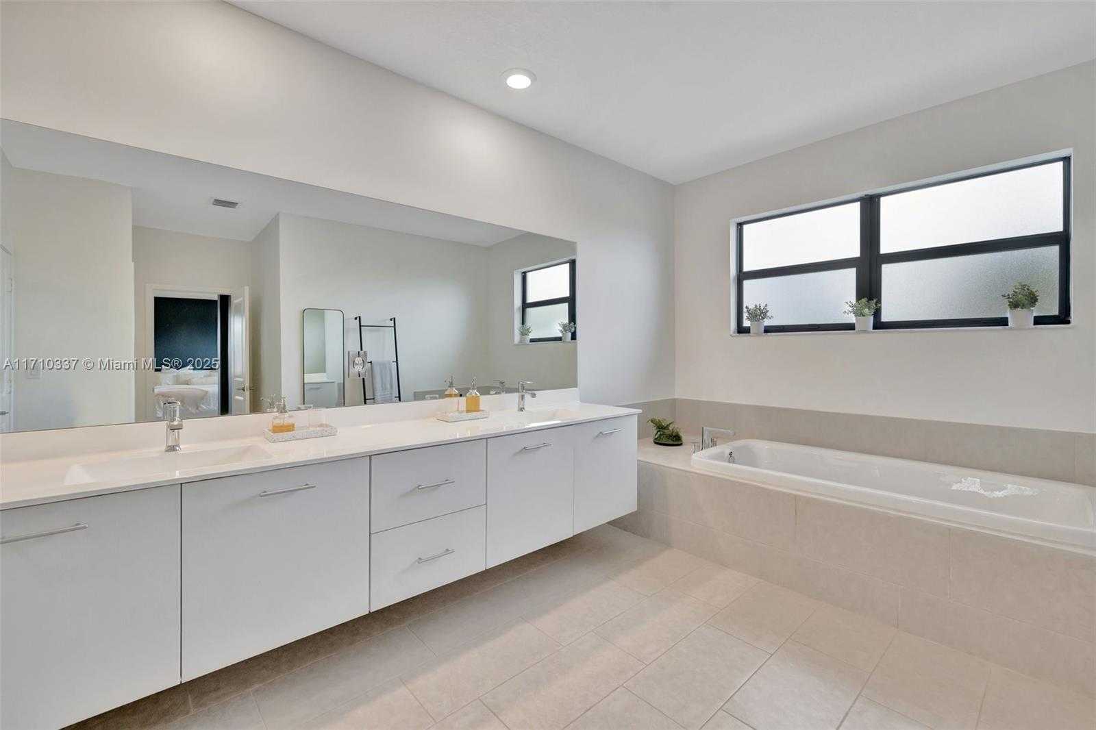 Small Image of 17473 SOUTH WEST 41ST ST, Miramar Number 45