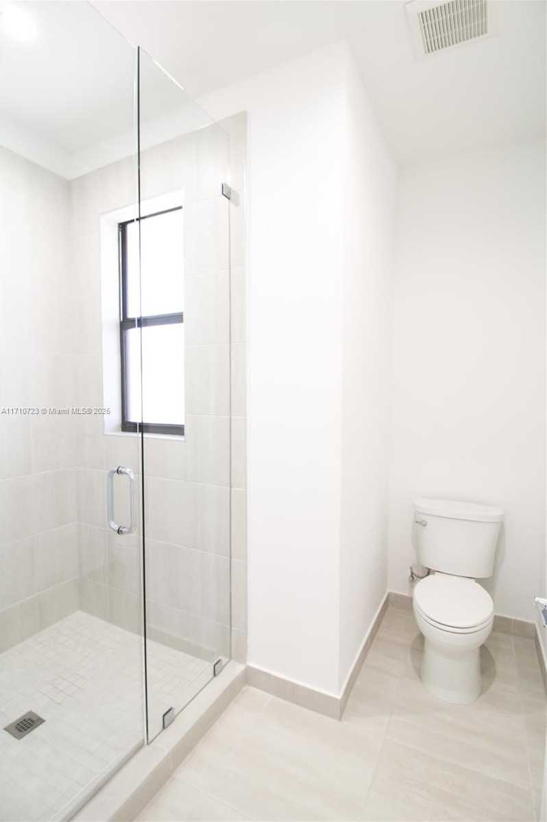 Small Image of 4311 NORTH WEST 82ND AVE, Doral Number 23