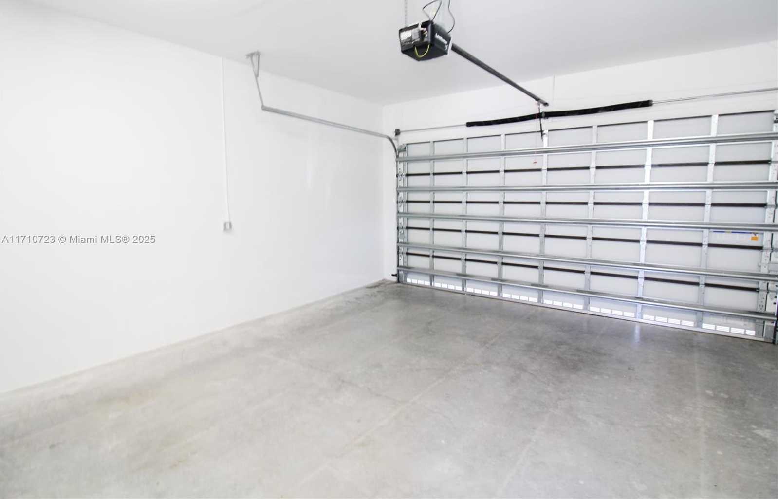 Small Image of 4311 NORTH WEST 82ND AVE, Doral Number 26