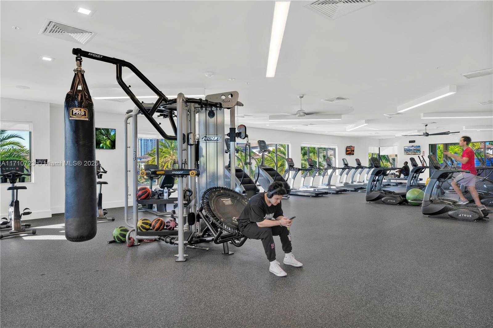 Small Image of 4311 NORTH WEST 82ND AVE, Doral Number 37