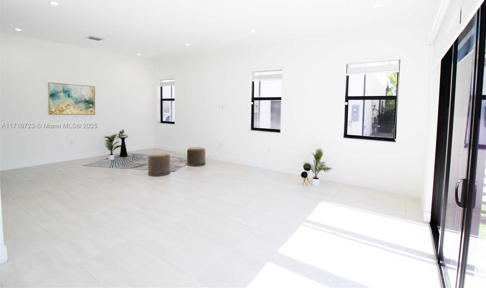 Small Image of 4311 NORTH WEST 82ND AVE, Doral Number 7