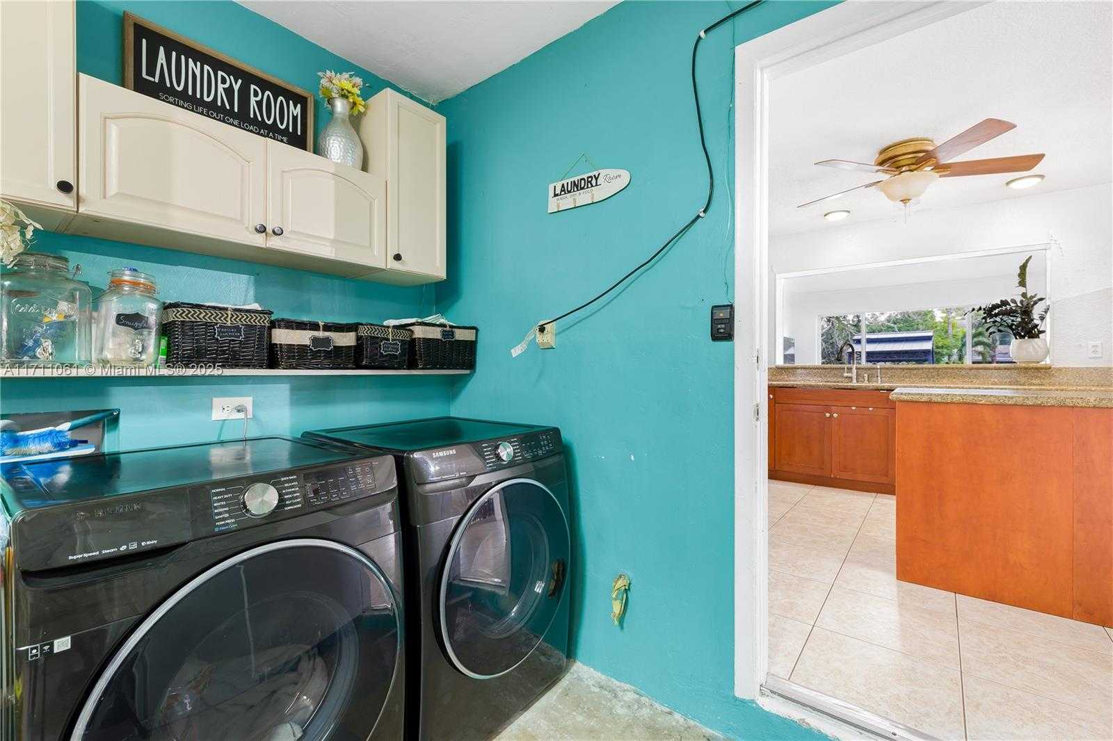 Small Image of 270 LAKE DR, Coconut Creek Number 16
