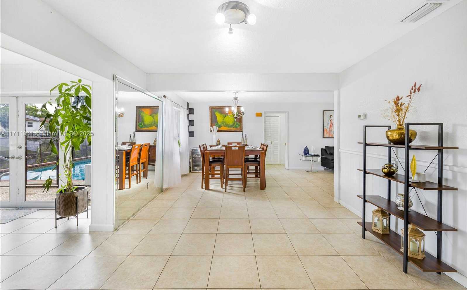 Small Image of 270 LAKE DR, Coconut Creek Number 17