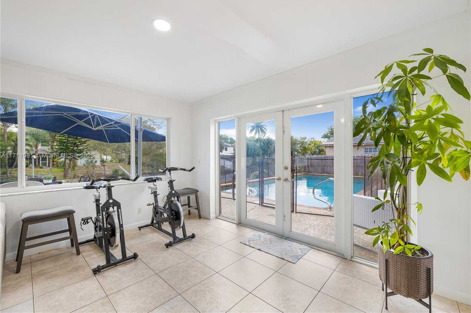 Small Image of 270 LAKE DR, Coconut Creek Number 21