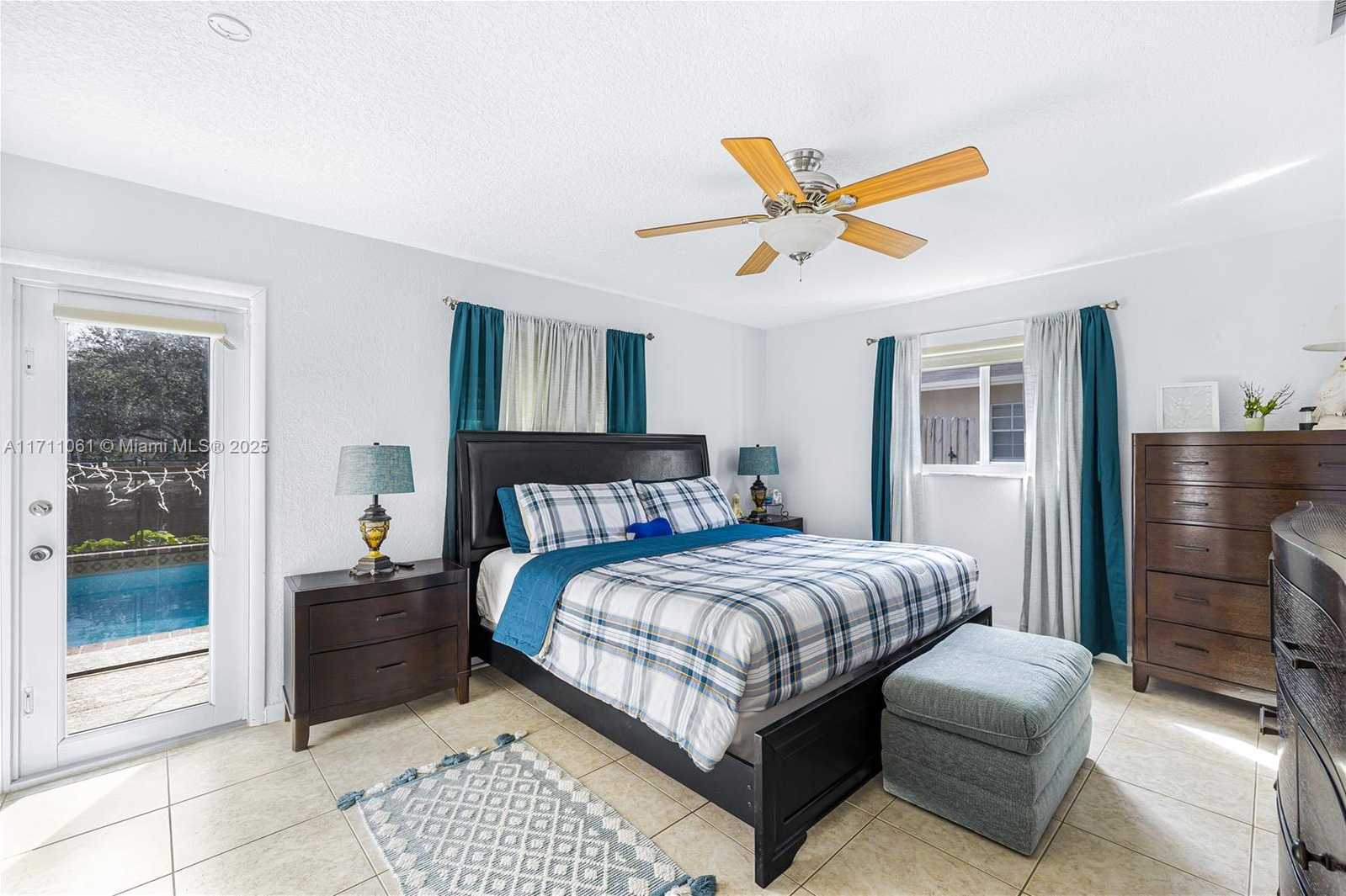 Small Image of 270 LAKE DR, Coconut Creek Number 24