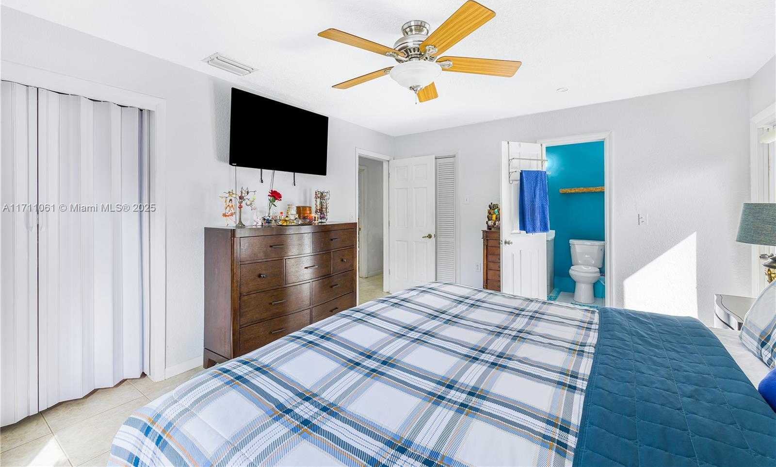 Small Image of 270 LAKE DR, Coconut Creek Number 25