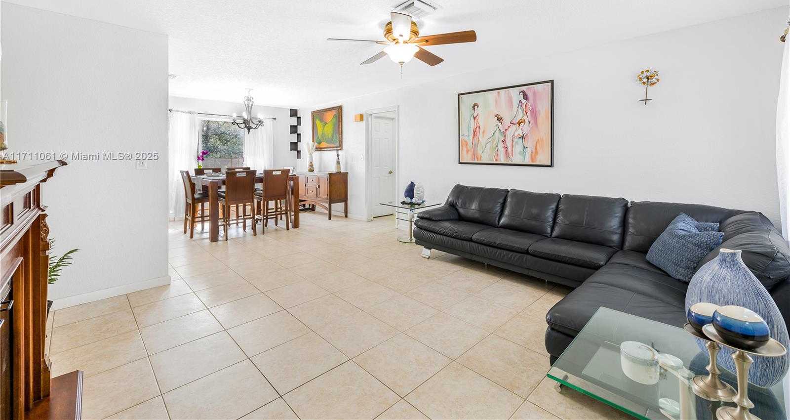 Small Image of 270 LAKE DR, Coconut Creek Number 5