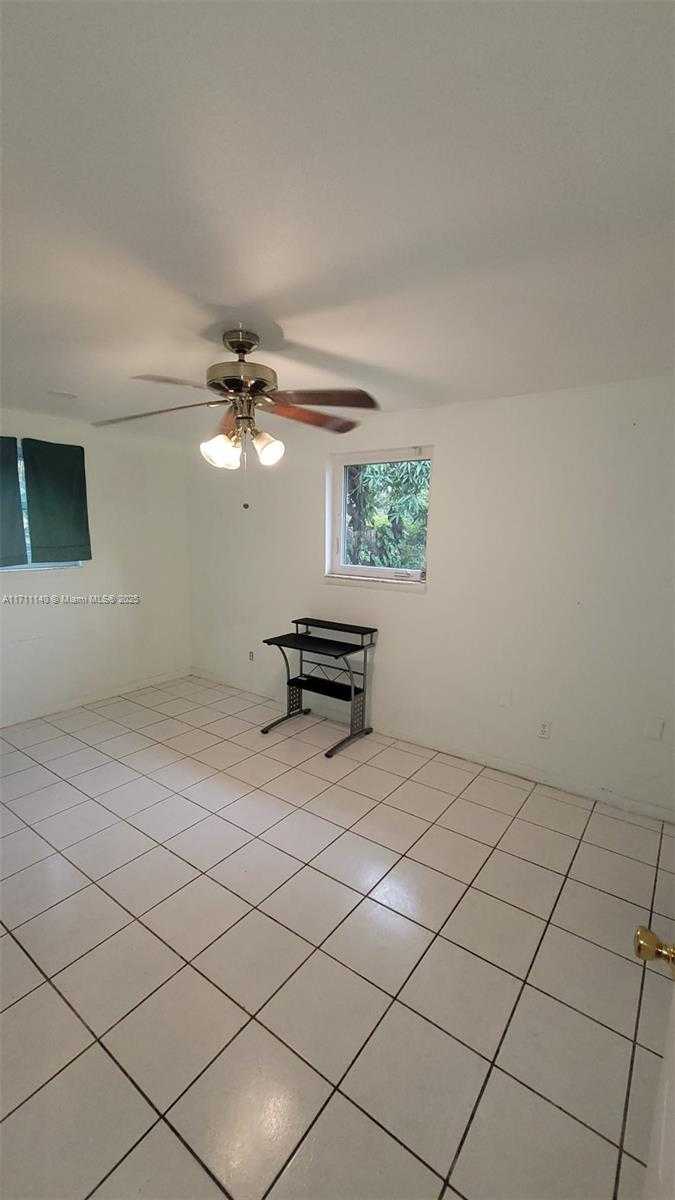 Small Image of 19900 SOUTH WEST 87TH AVE, Cutler Bay Number 14