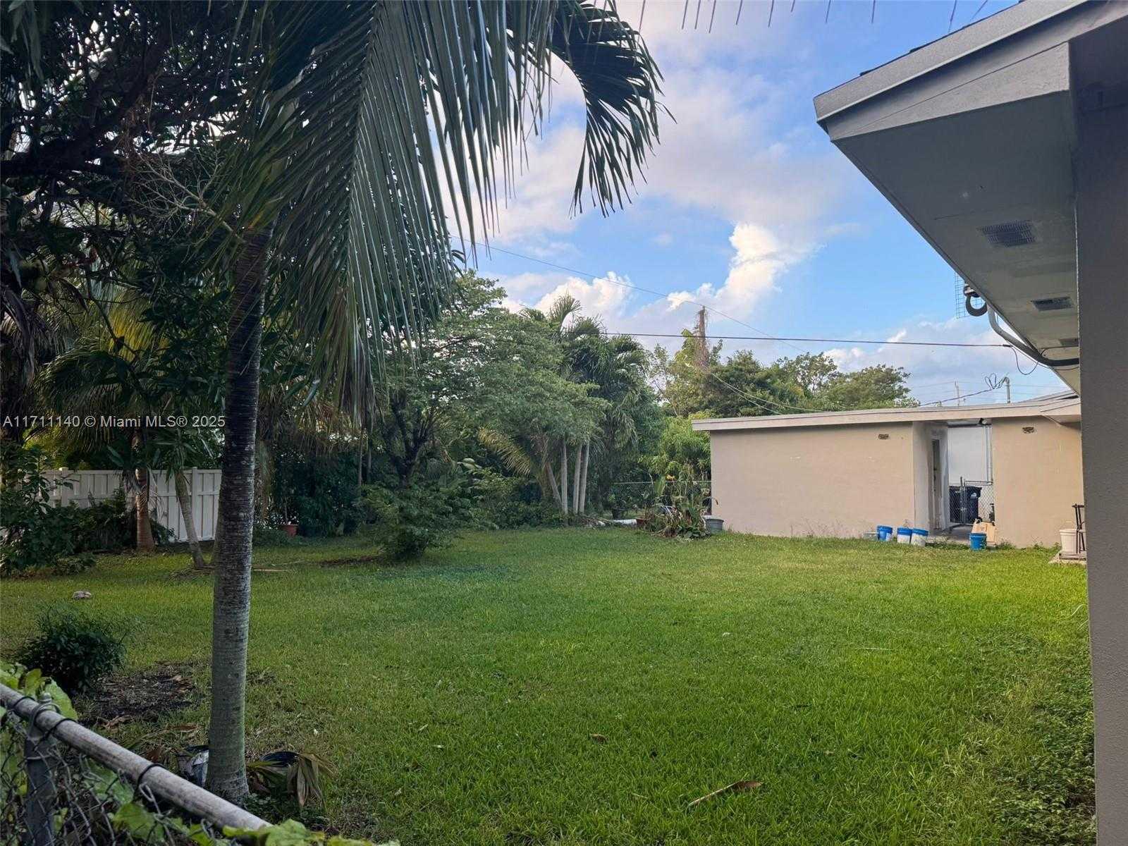 Small Image of 19900 SOUTH WEST 87TH AVE, Cutler Bay Number 22