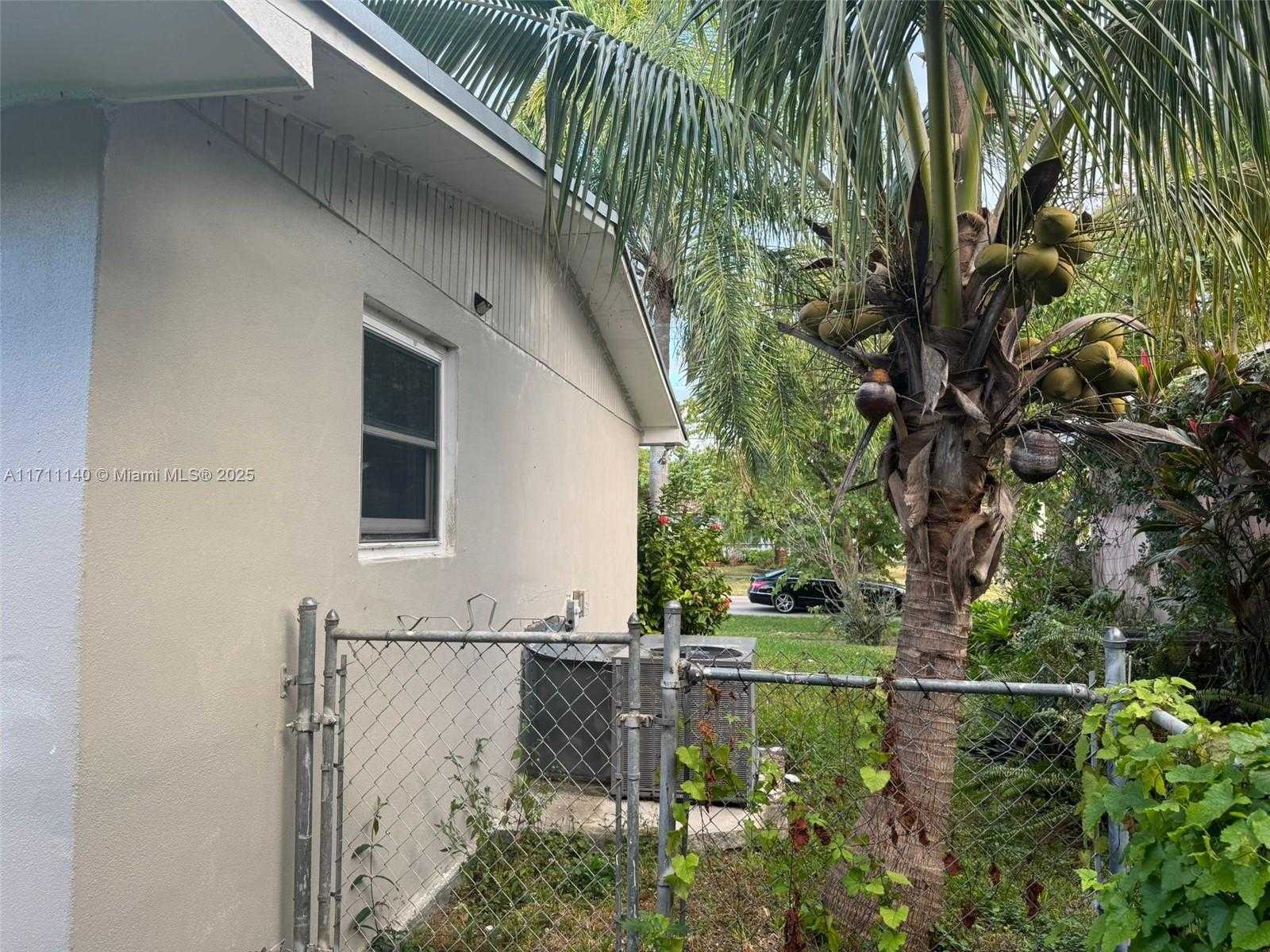 Small Image of 19900 SOUTH WEST 87TH AVE, Cutler Bay Number 23