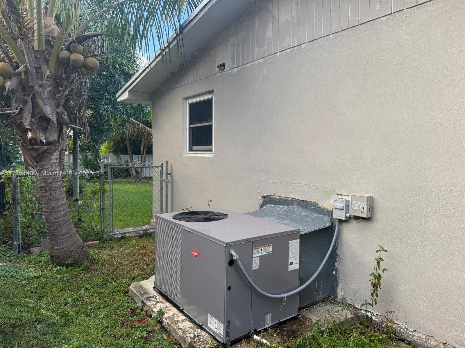 Small Image of 19900 SOUTH WEST 87TH AVE, Cutler Bay Number 24