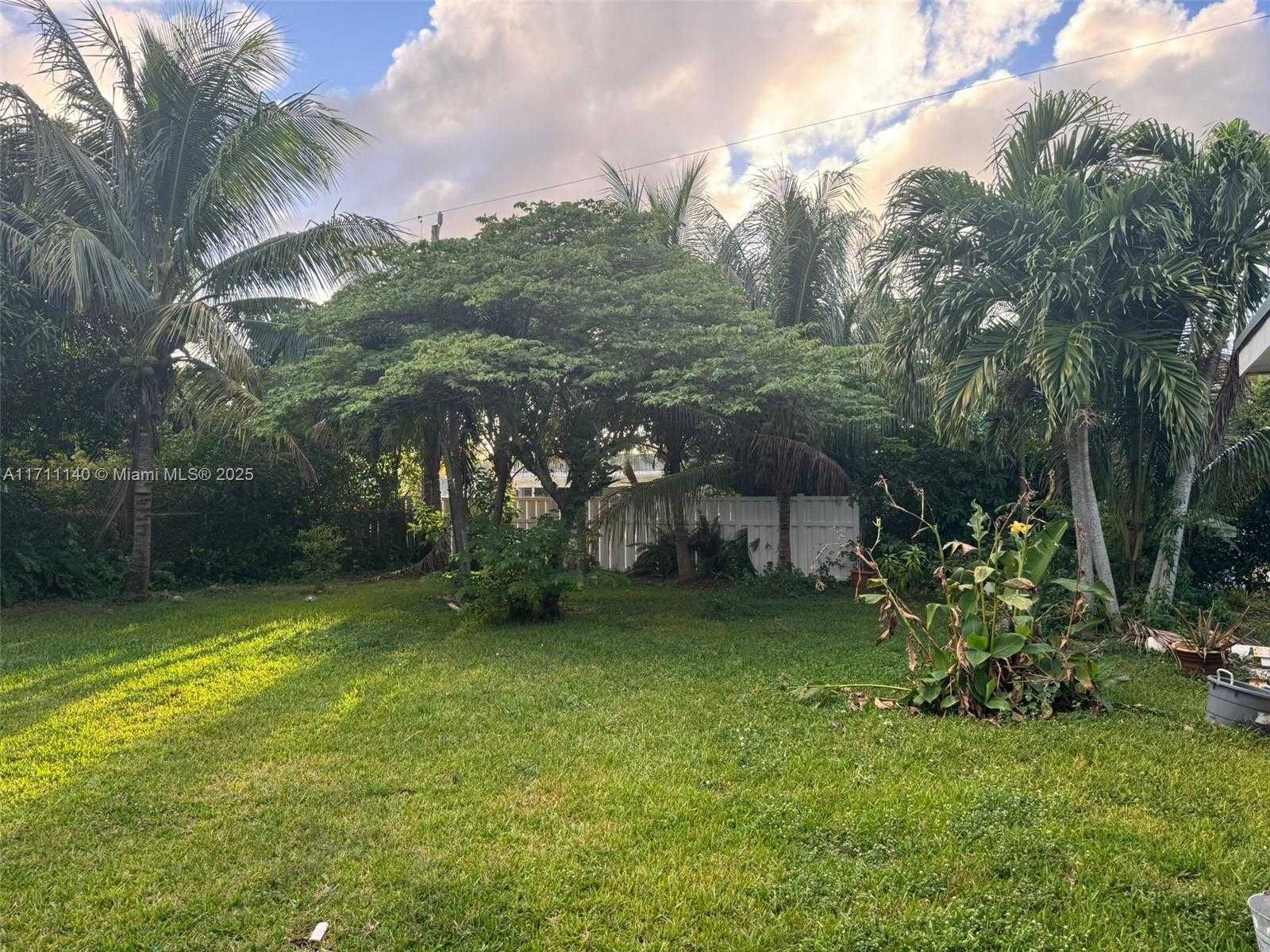 Small Image of 19900 SOUTH WEST 87TH AVE, Cutler Bay Number 25