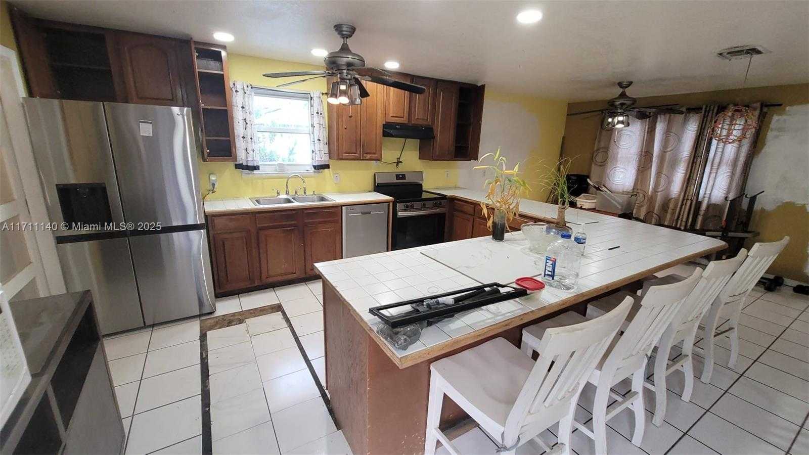 Small Image of 19900 SOUTH WEST 87TH AVE, Cutler Bay Number 5