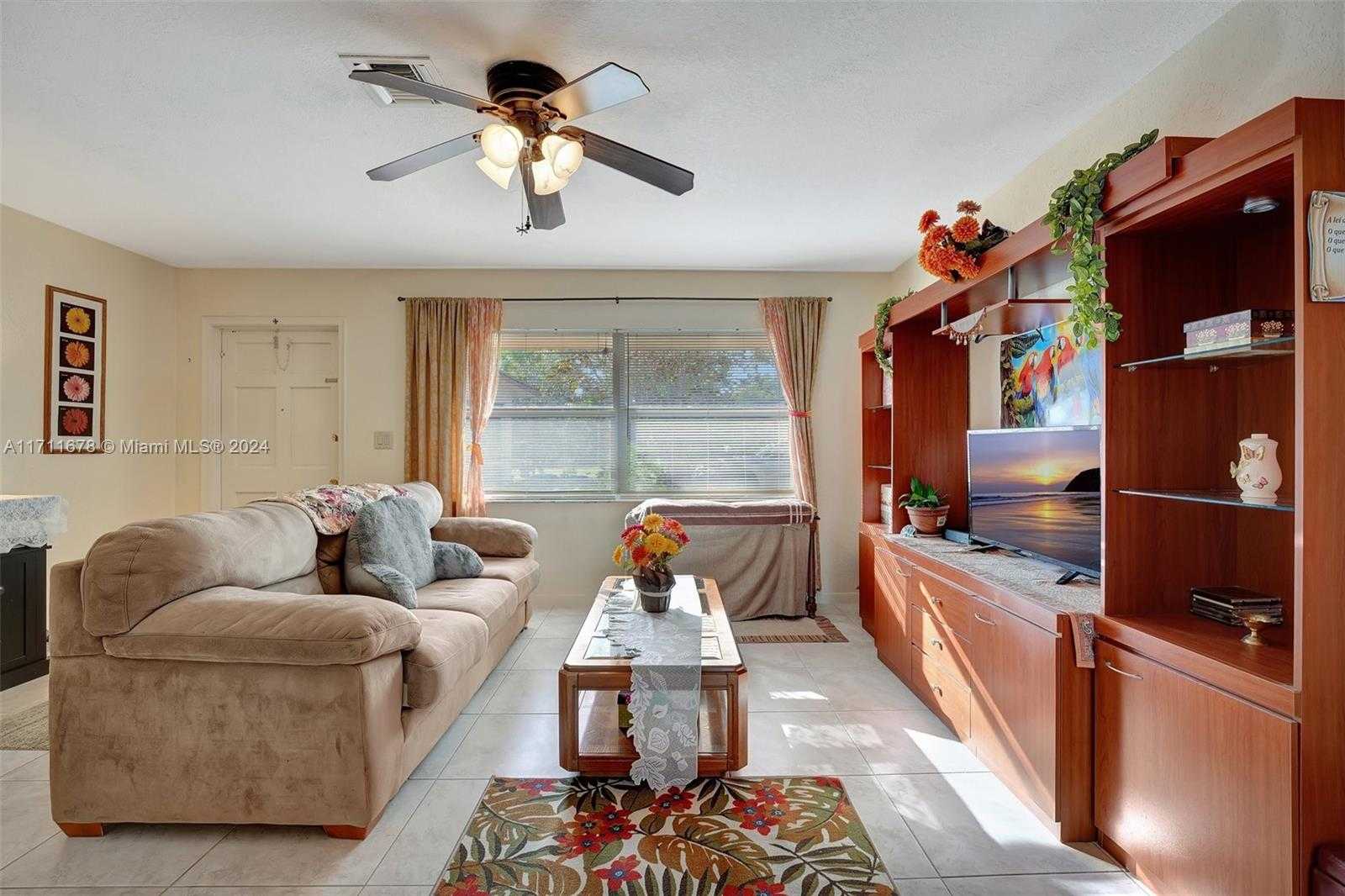 Small Image of 412 SOUTH WEST NATURA AVE, Deerfield Beach Number 11