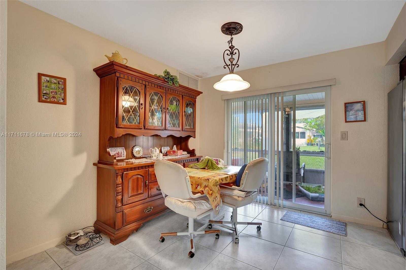 Small Image of 412 SOUTH WEST NATURA AVE, Deerfield Beach Number 14