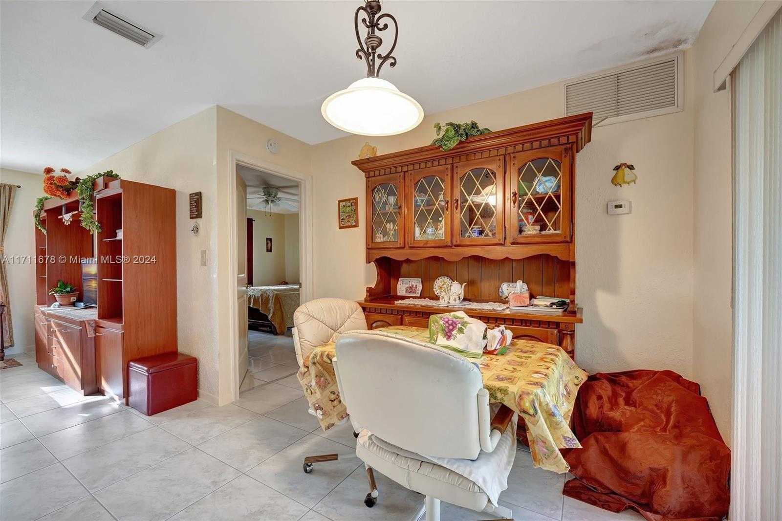 Small Image of 412 SOUTH WEST NATURA AVE, Deerfield Beach Number 15