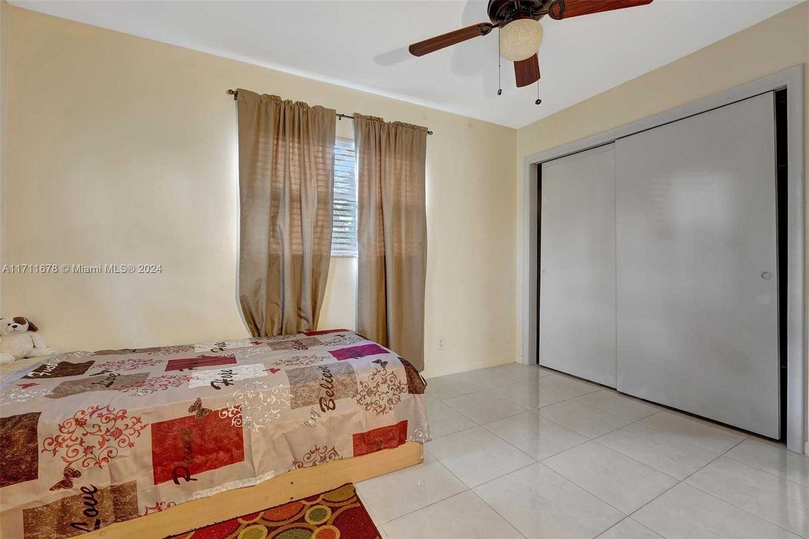 Small Image of 412 SOUTH WEST NATURA AVE, Deerfield Beach Number 21