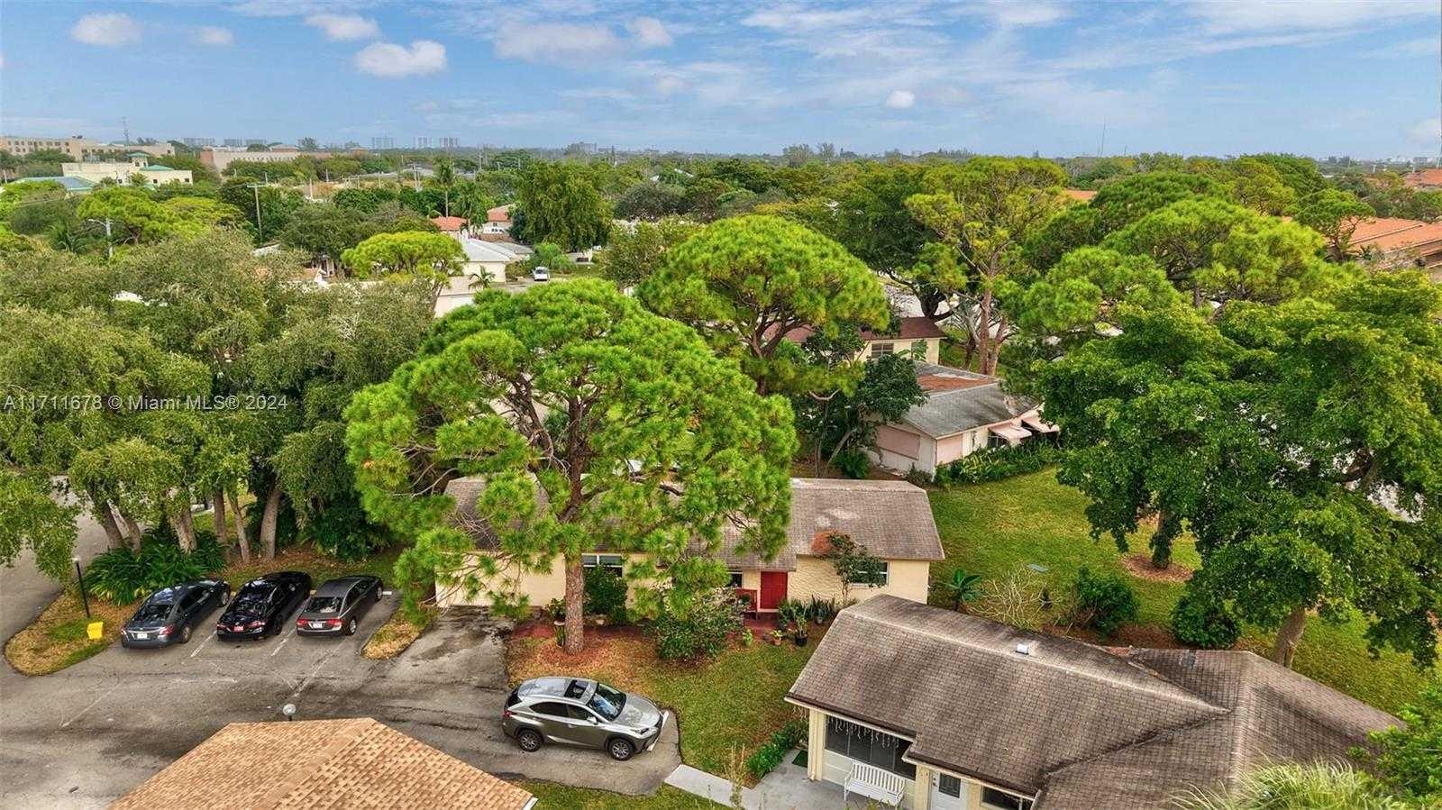 Small Image of 412 SOUTH WEST NATURA AVE, Deerfield Beach Number 38
