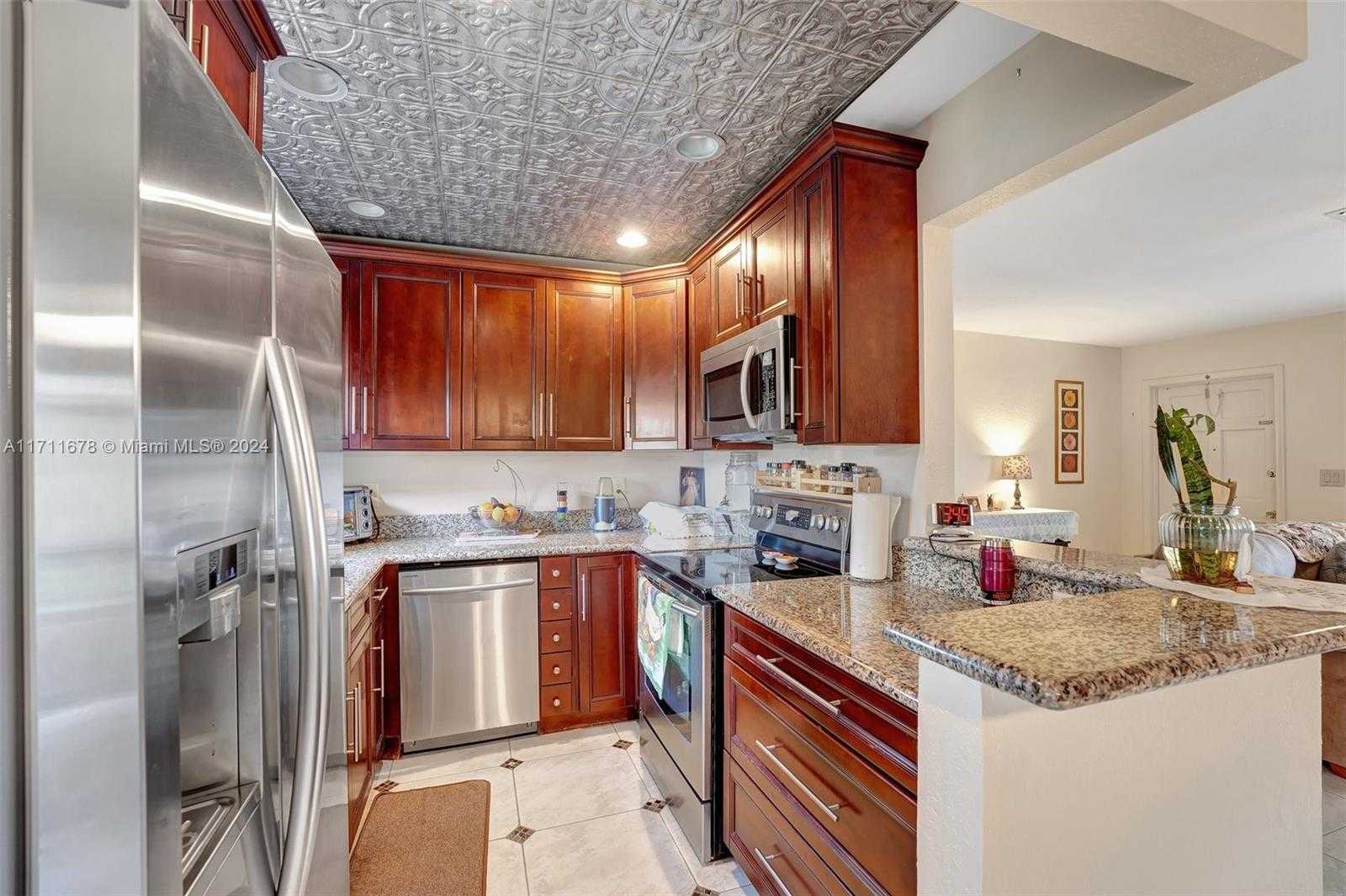 Small Image of 412 SOUTH WEST NATURA AVE, Deerfield Beach Number 5