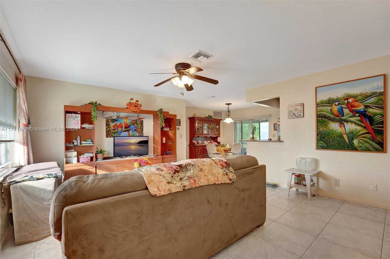 Small Image of 412 SOUTH WEST NATURA AVE, Deerfield Beach Number 9