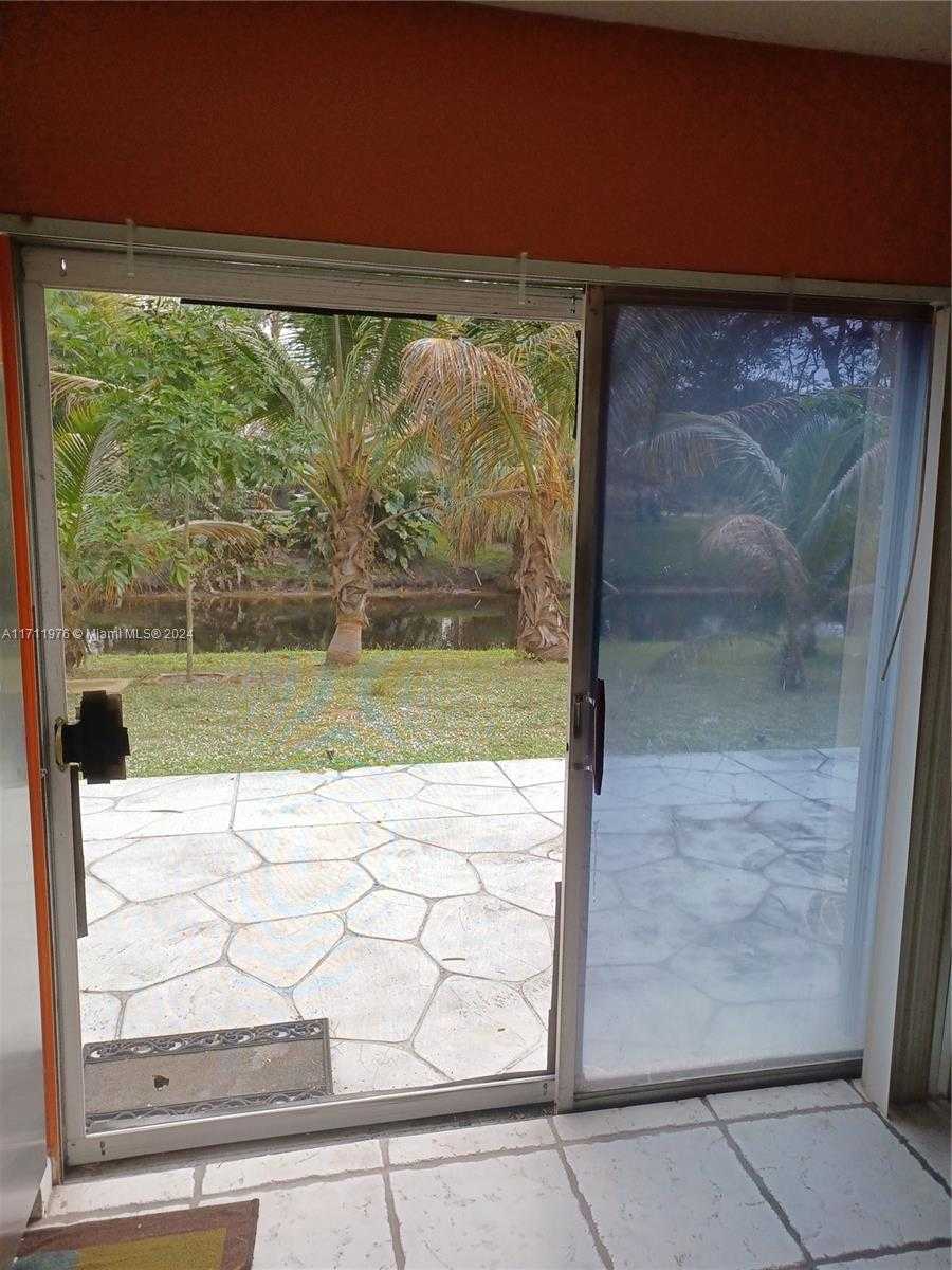 Imagen de Pequeño Objeto