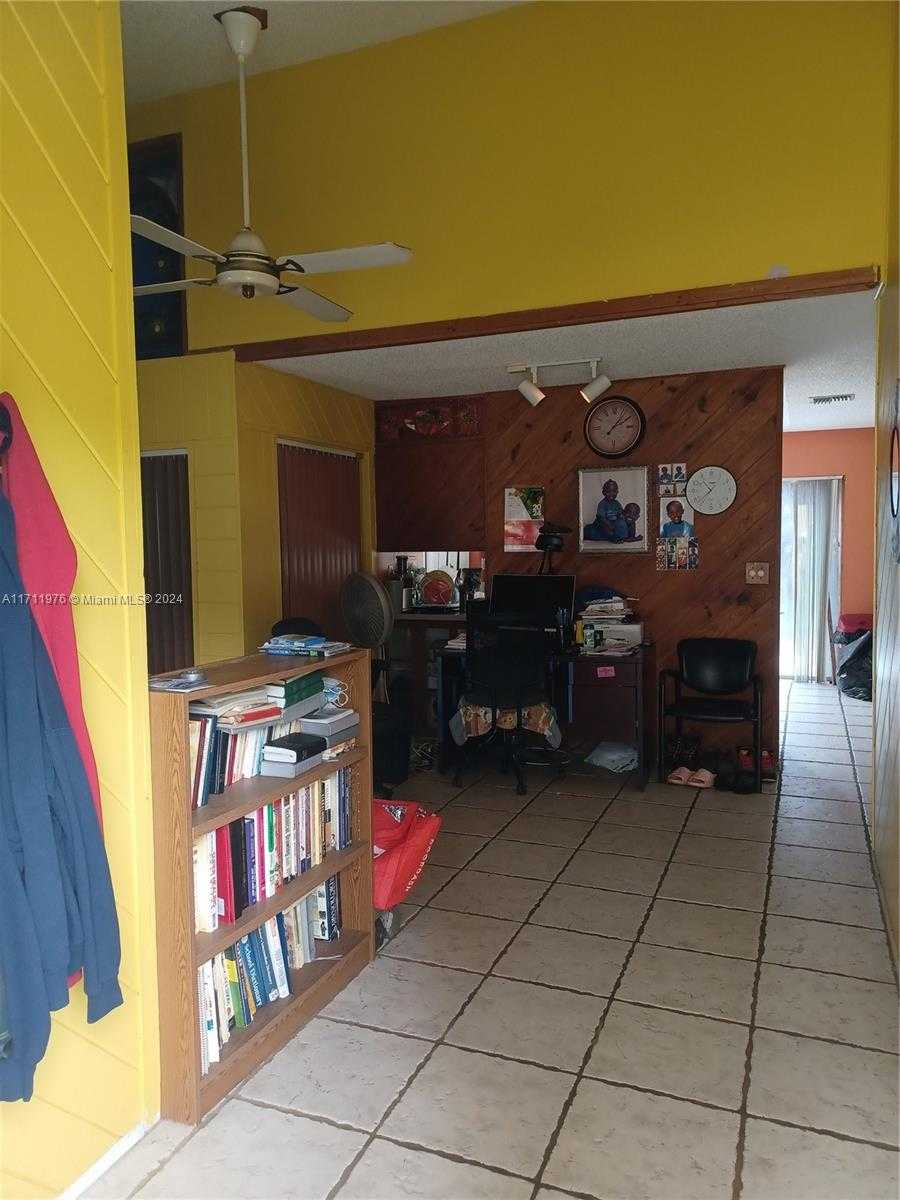 Imagen de Pequeño Objeto