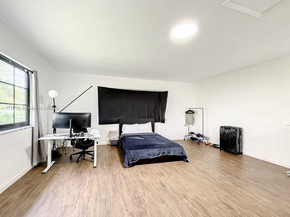 Small Image of 3351 NORTH EAST 164TH ST, North Miami Beach Number 12