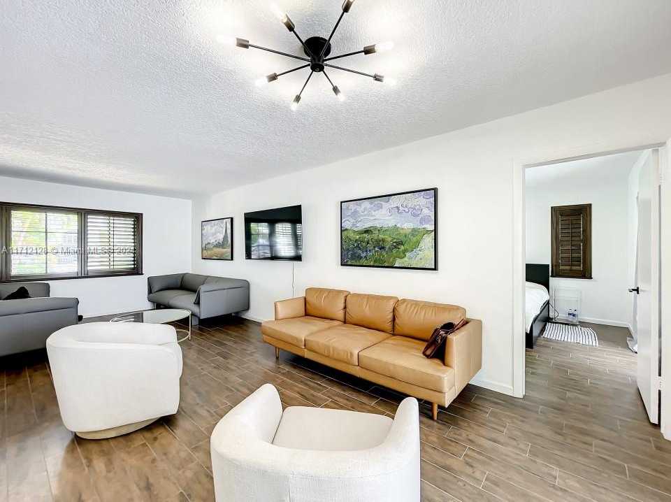 Small Image of 3351 NORTH EAST 164TH ST, North Miami Beach Number 16