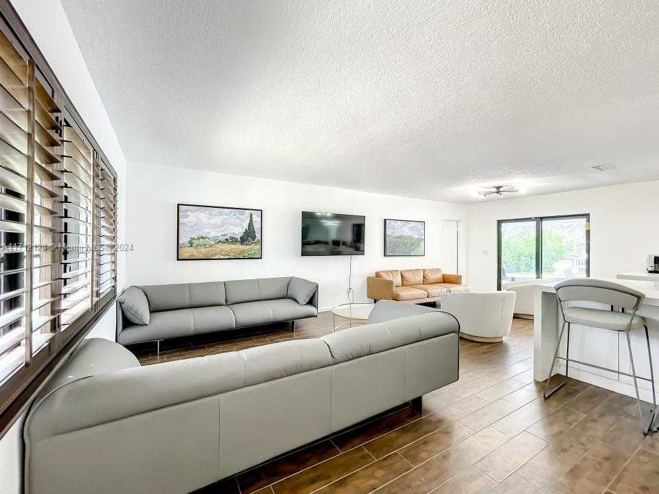 Small Image of 3351 NORTH EAST 164TH ST, North Miami Beach Number 22