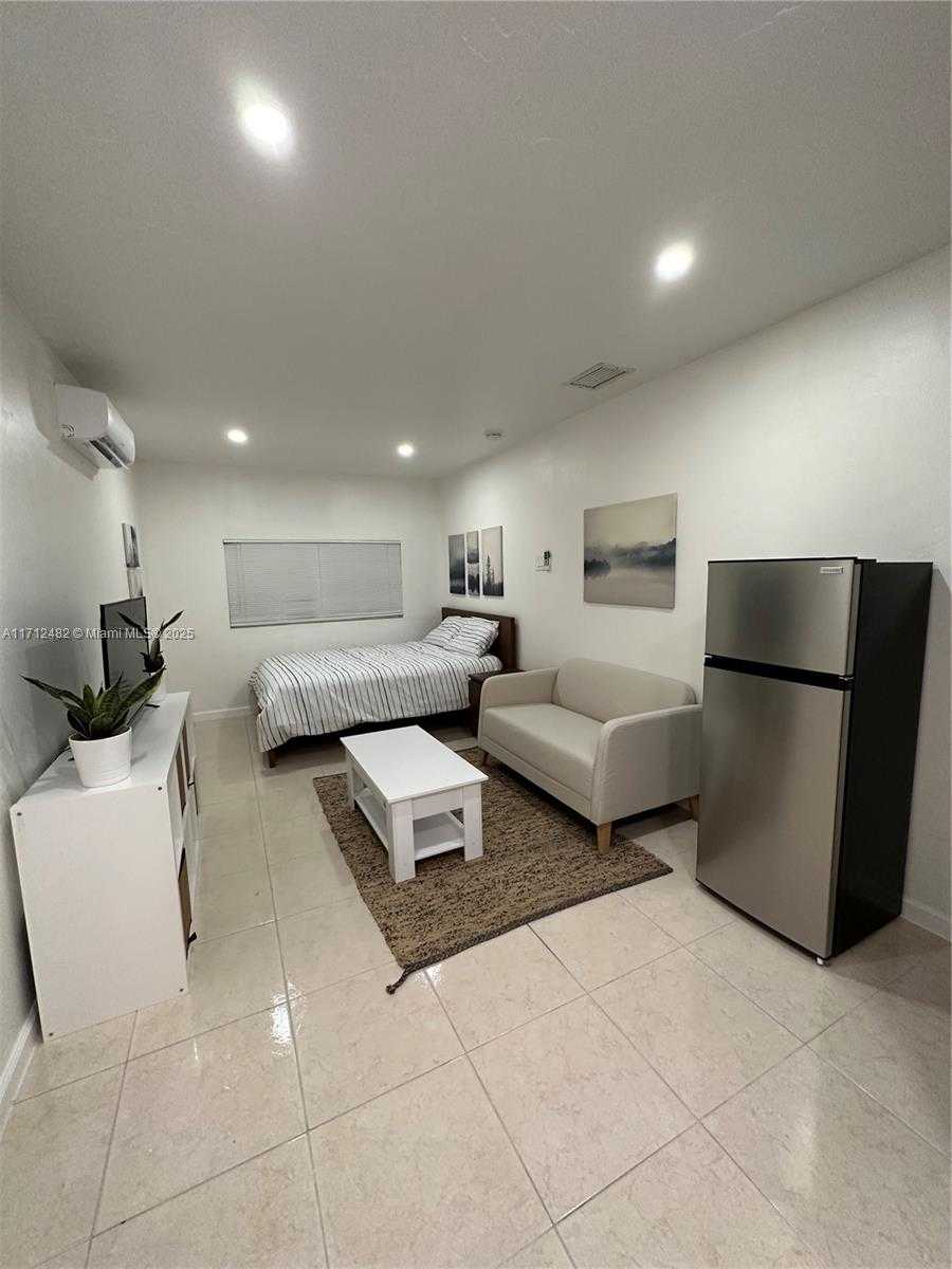 Small Image of 822 AVENIDA HERMOSA, West Palm Beach Number 20