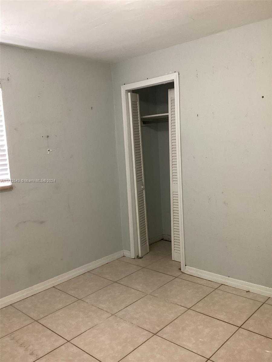 Small Image of 5741 Simms St, Hollywood, FL 33021, USA Number 15