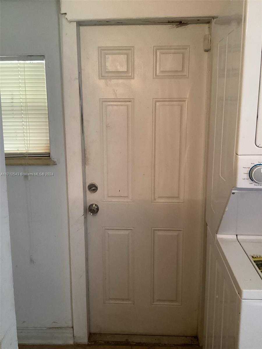 Small Image of 5741 Simms St, Hollywood, FL 33021, USA Number 5