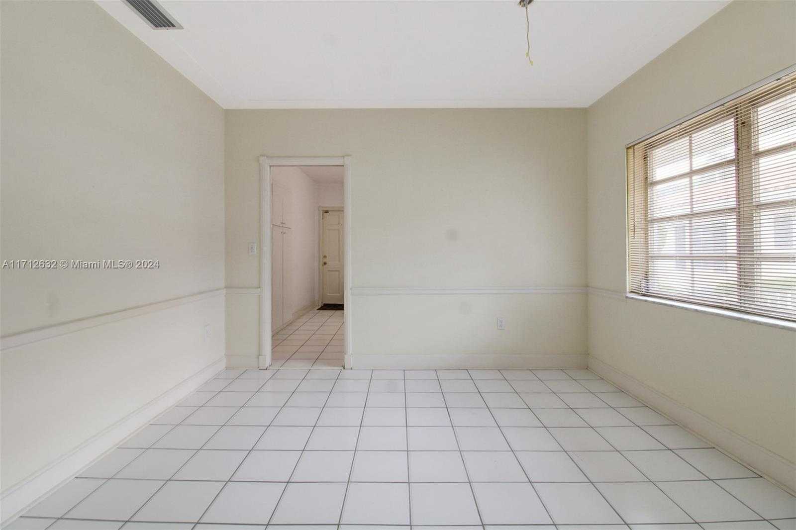 Small Image of 4241 RED RD, Coral Gables Number 12