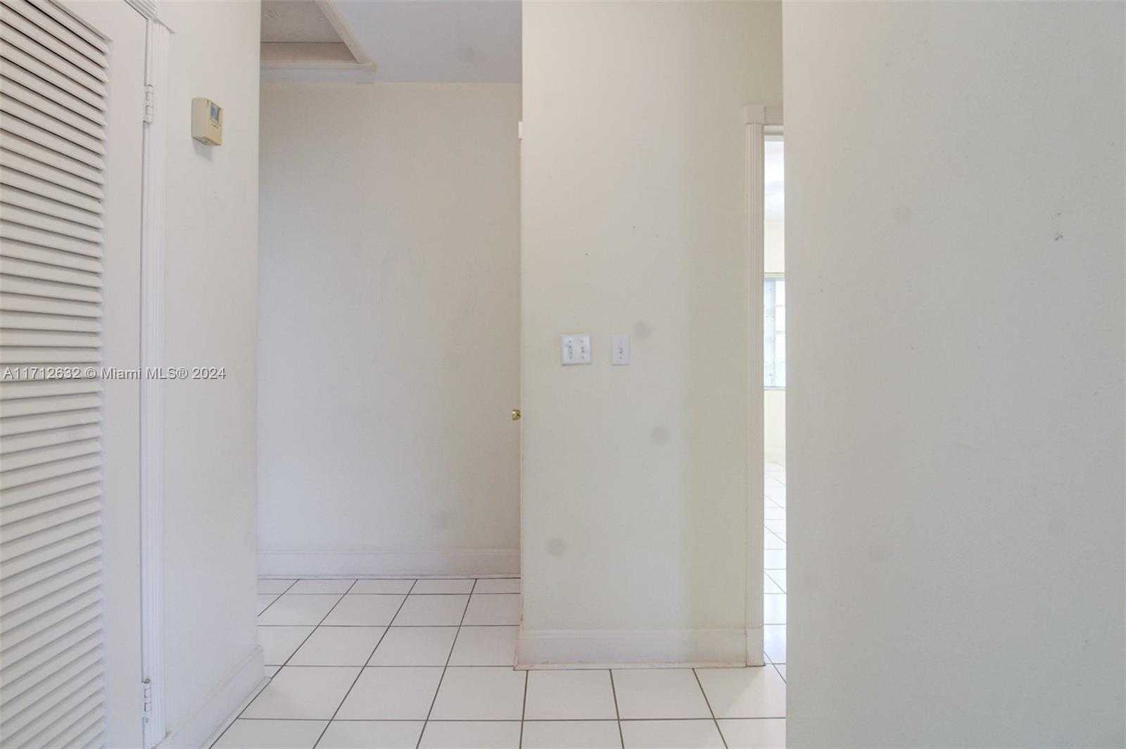 Small Image of 4241 RED RD, Coral Gables Number 13