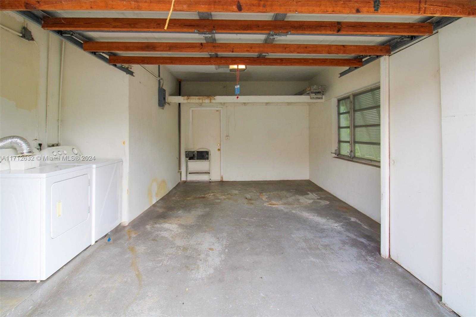 Small Image of 4241 RED RD, Coral Gables Number 16