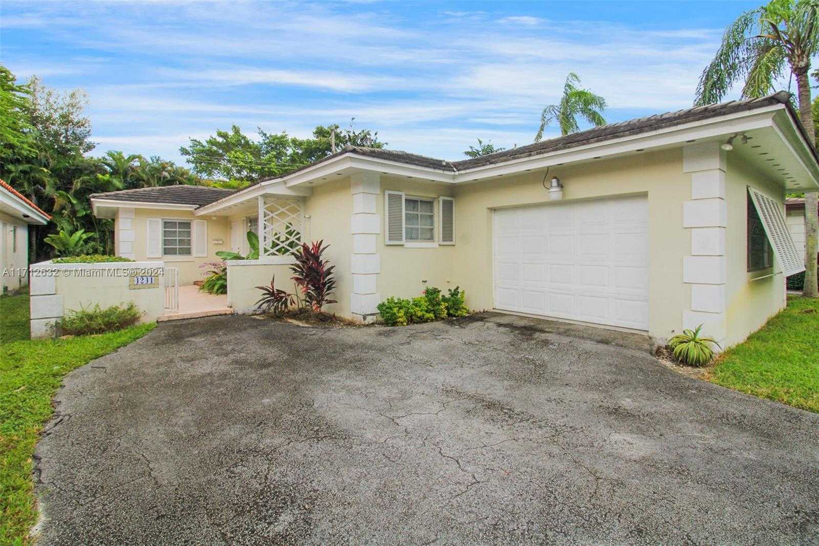 Small Image of 4241 RED RD, Coral Gables Number 2