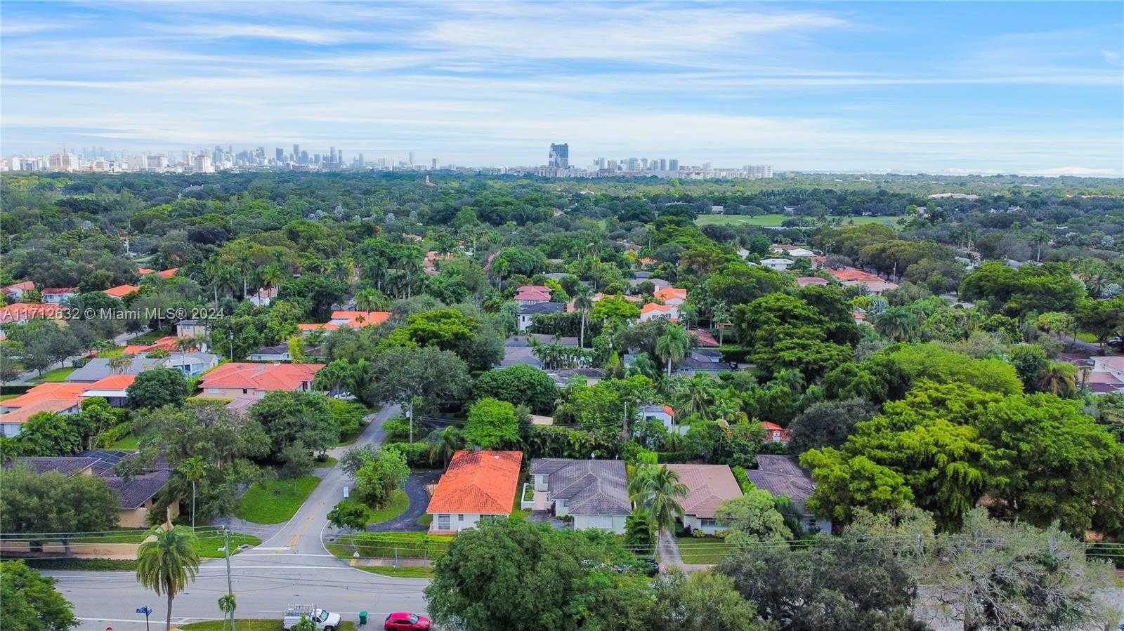 Small Image of 4241 RED RD, Coral Gables Number 24
