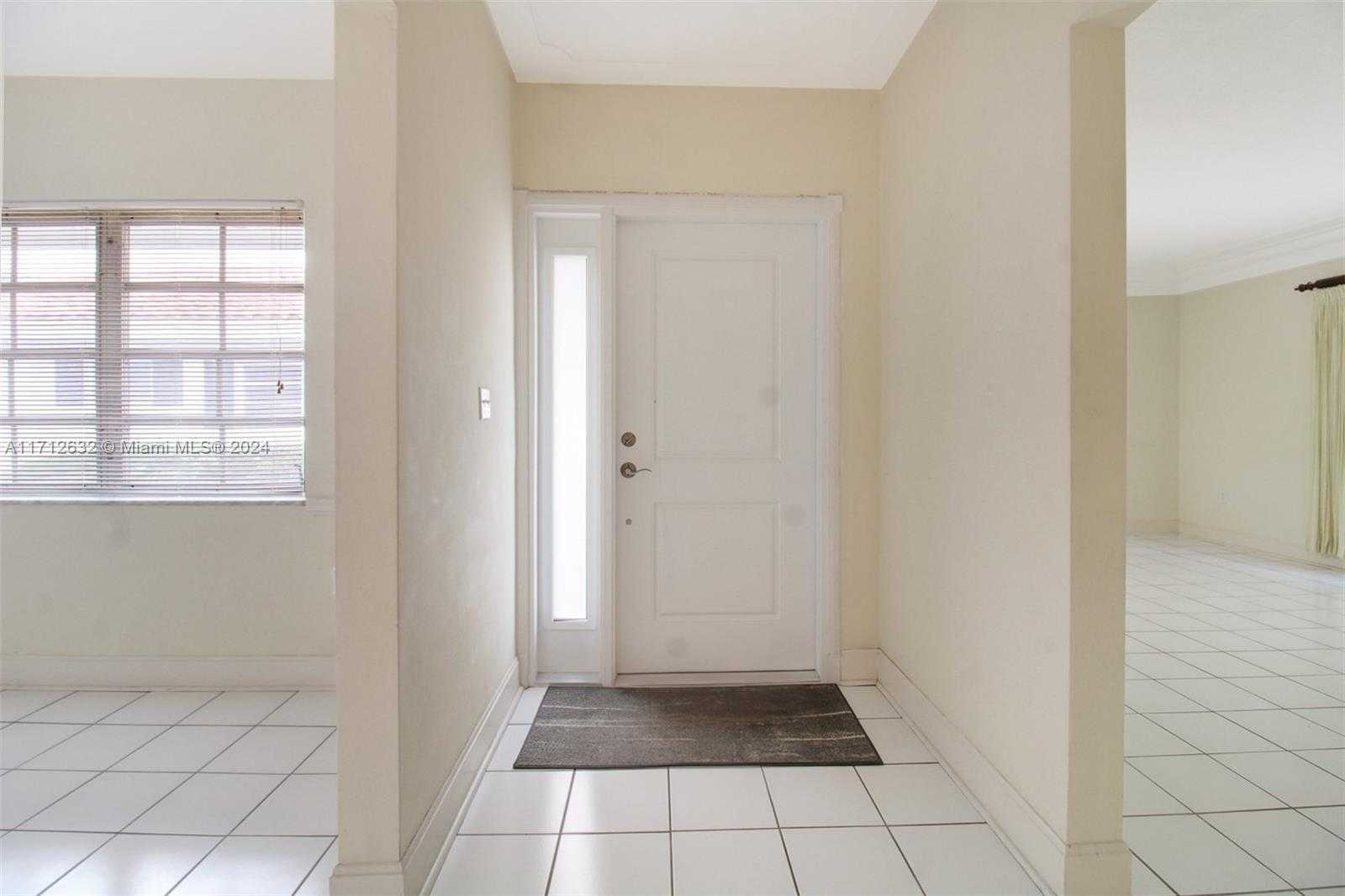 Small Image of 4241 RED RD, Coral Gables Number 3