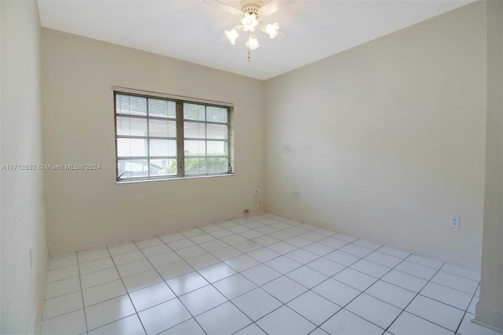 Small Image of 4241 RED RD, Coral Gables Number 4