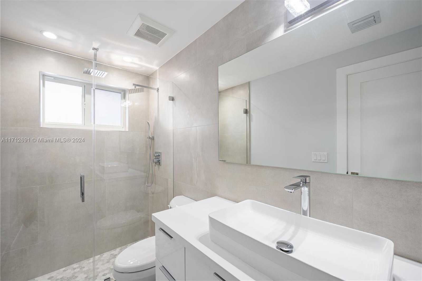 Small Image of 725 EAST 53RD ST, Hialeah Number 11