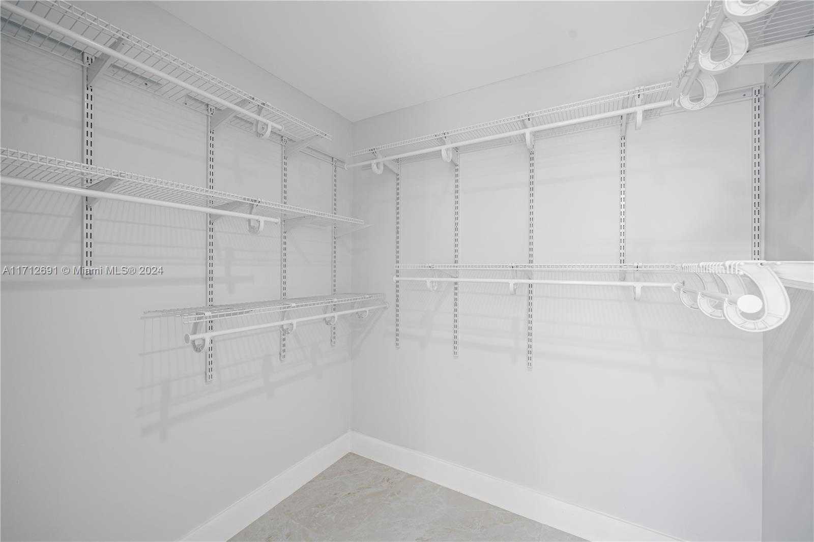 Small Image of 725 EAST 53RD ST, Hialeah Number 13