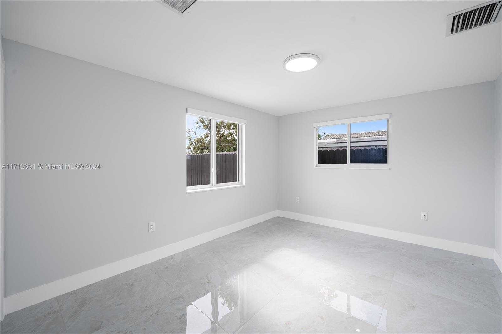 Small Image of 725 EAST 53RD ST, Hialeah Number 15