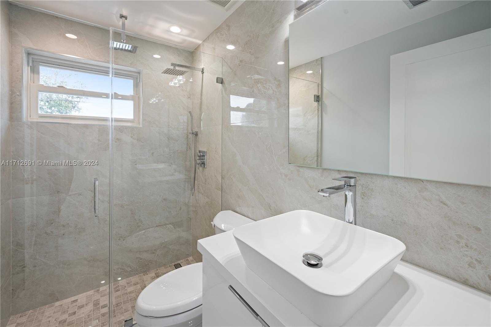 Small Image of 725 EAST 53RD ST, Hialeah Number 16