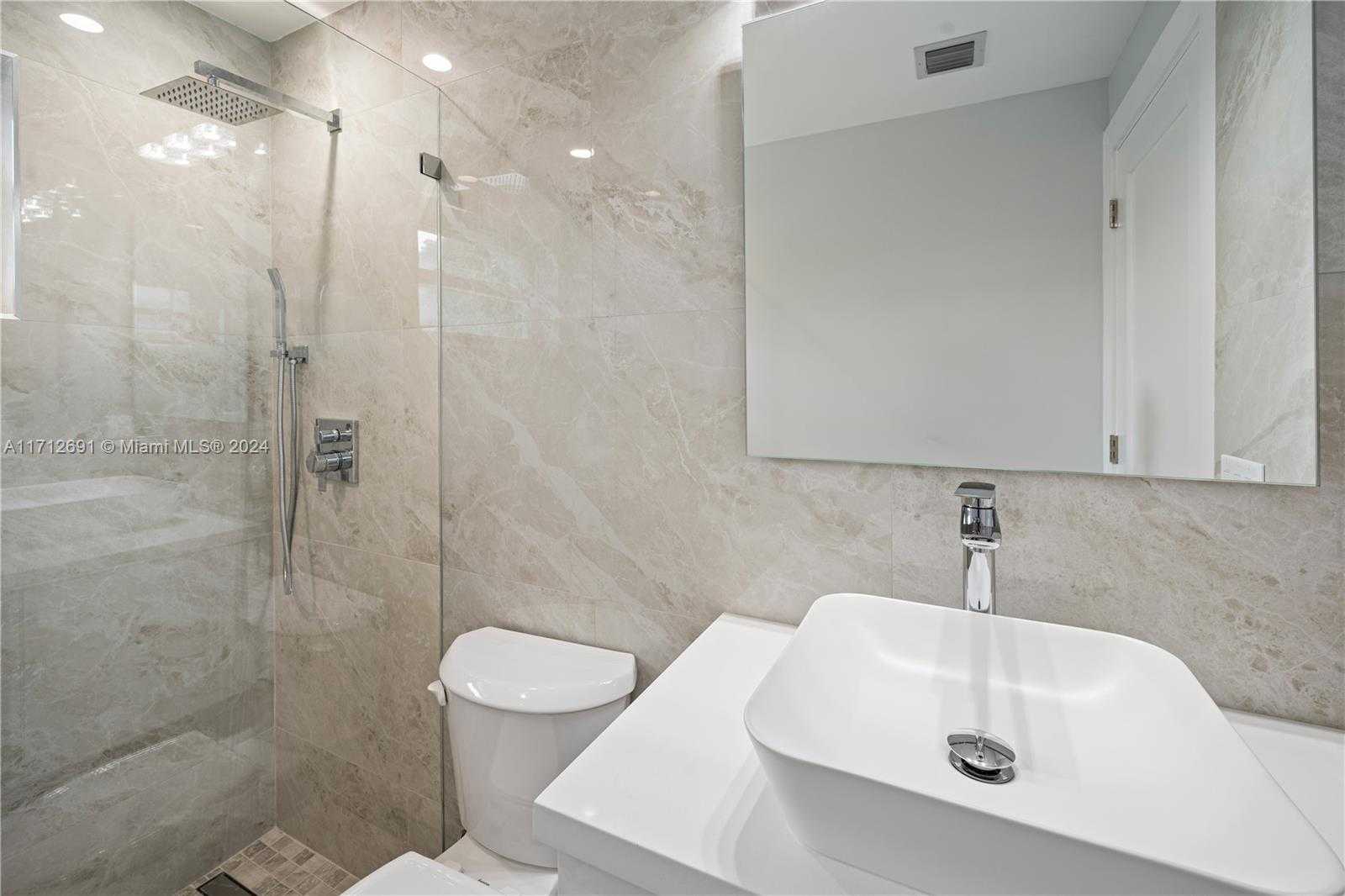 Small Image of 725 EAST 53RD ST, Hialeah Number 17