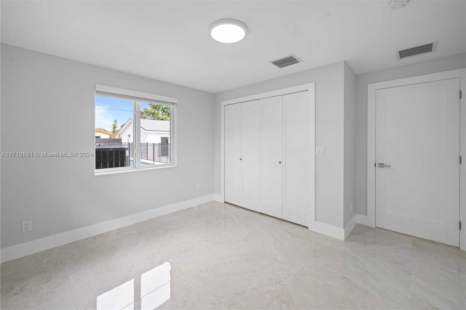 Small Image of 725 EAST 53RD ST, Hialeah Number 18