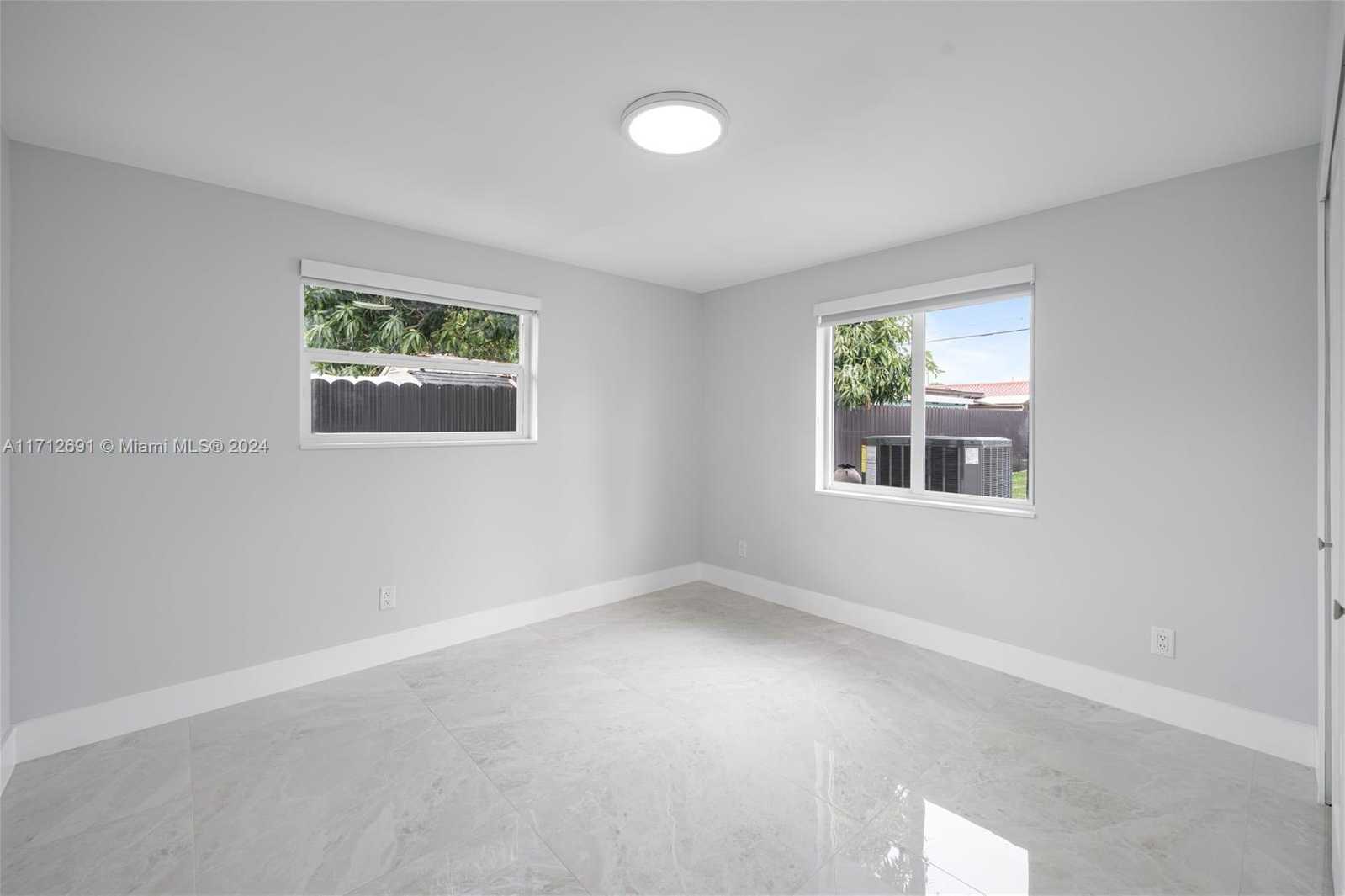 Small Image of 725 EAST 53RD ST, Hialeah Number 19